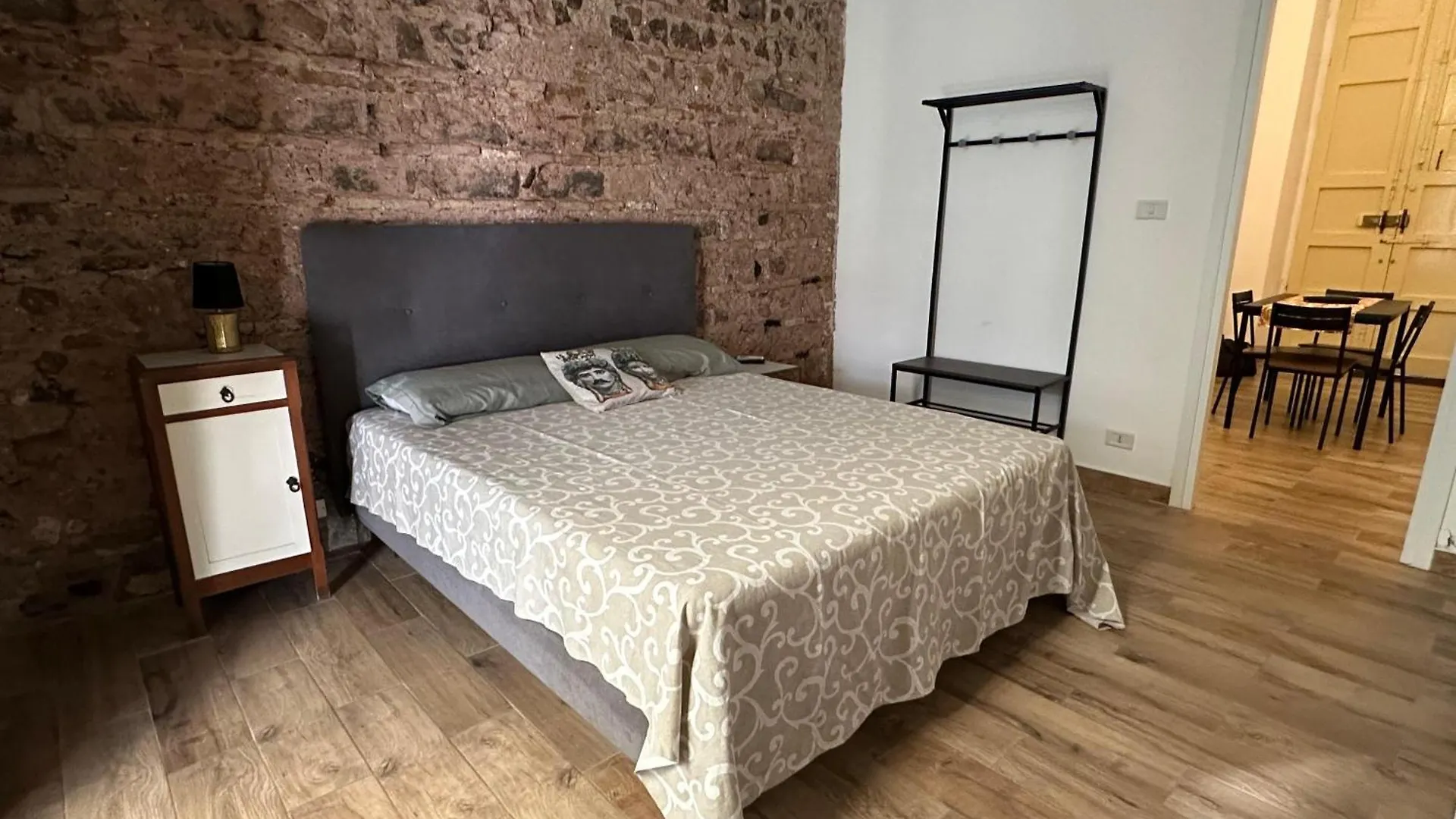 La Mansarda Dei Mori, Catania, Italy Apartment